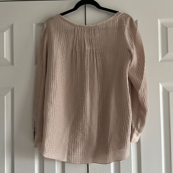 Rebecca
Taylor Women’s Light Pink Textured Blouse - Picture 6 of 7